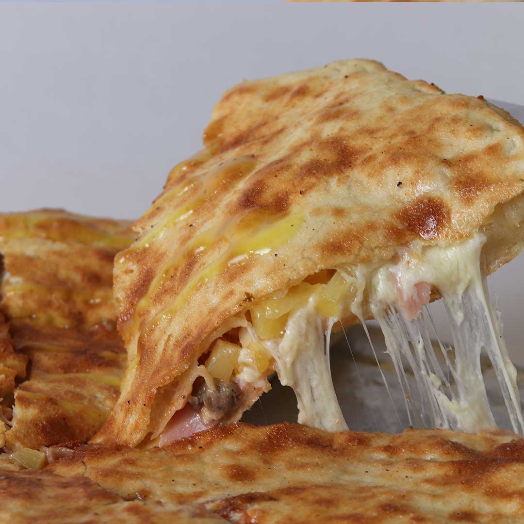 Pizza Estofada tradicional hawaiana
