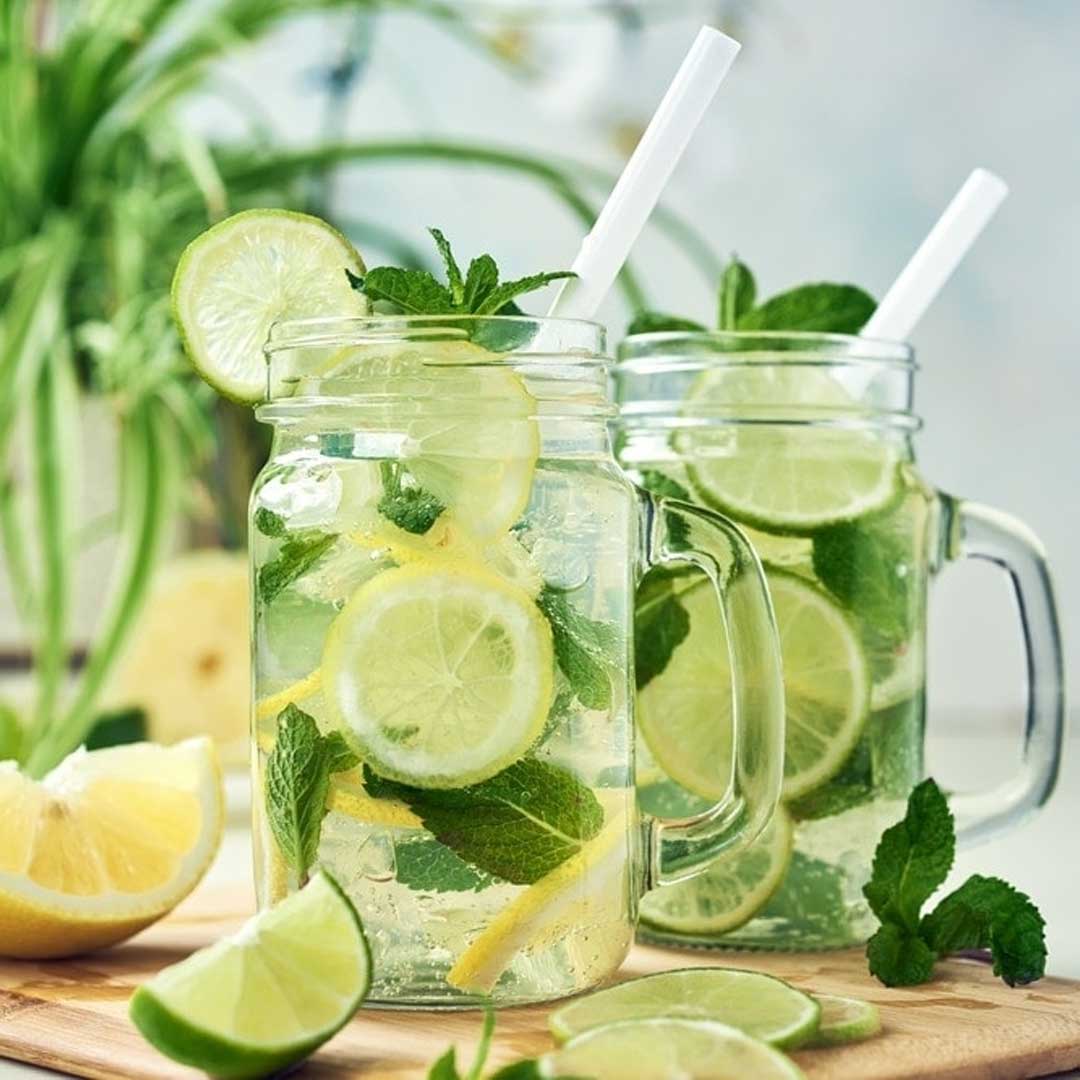 Limonada de hierbabuena